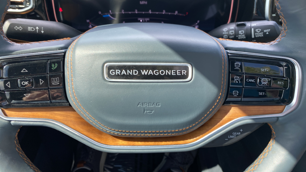 2022 Jeep Grand Wagoneer Series III