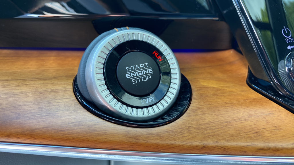 2022 Jeep Grand Wagoneer Series III