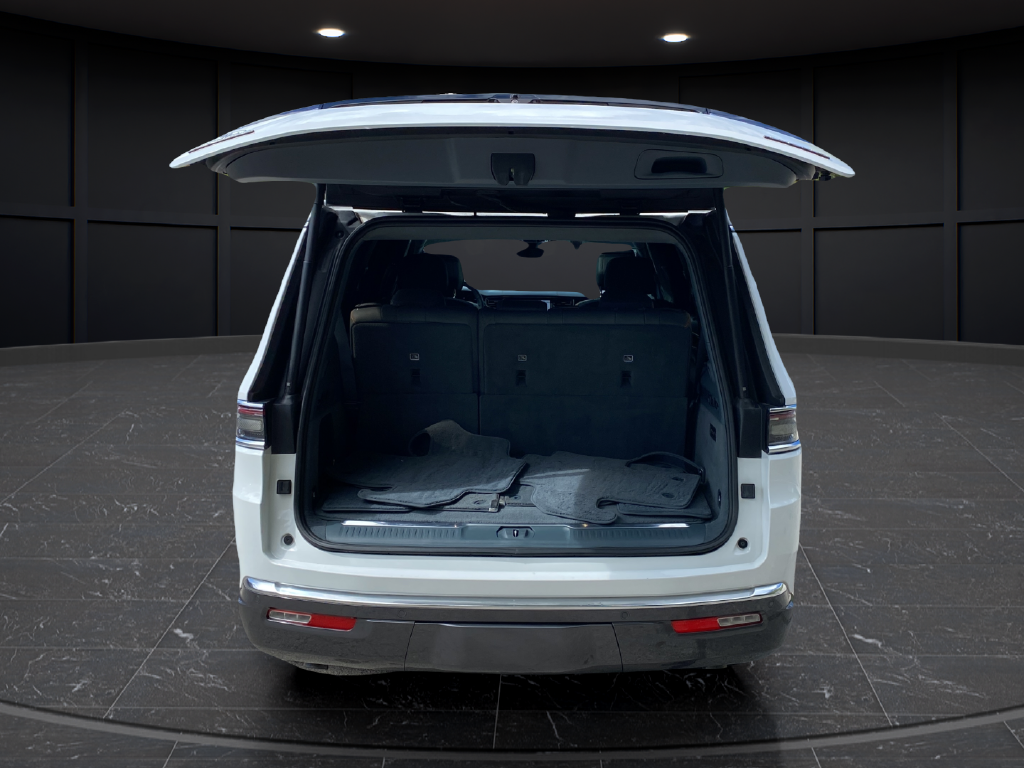 2022 Jeep Grand Wagoneer Series III
