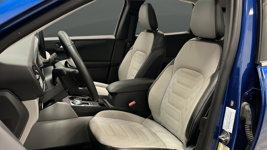 2023 Ford Escape Plug-In Hybrid Base