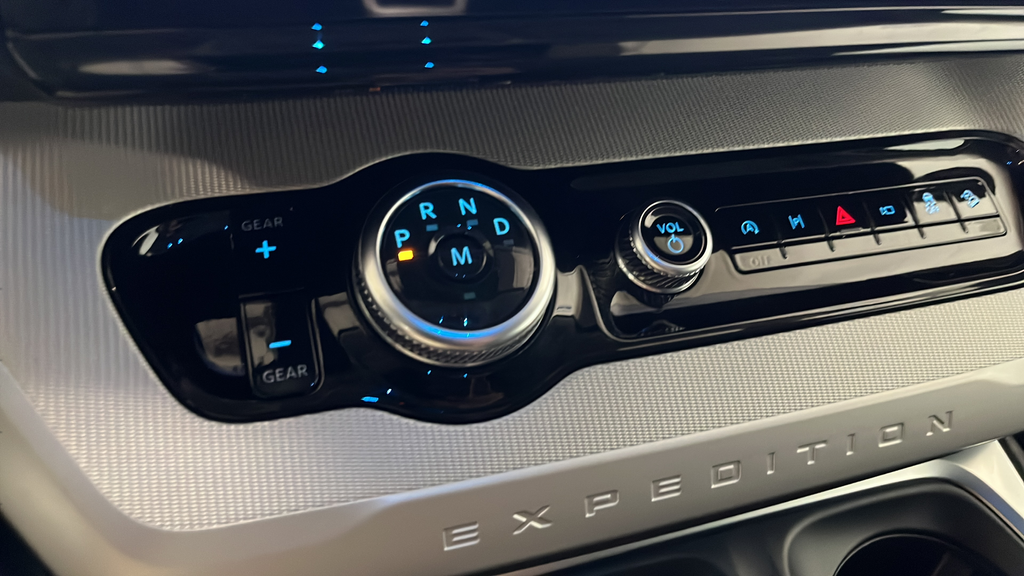 2025 Ford Expedition Max Active