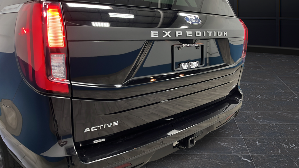 2025 Ford Expedition Max Active