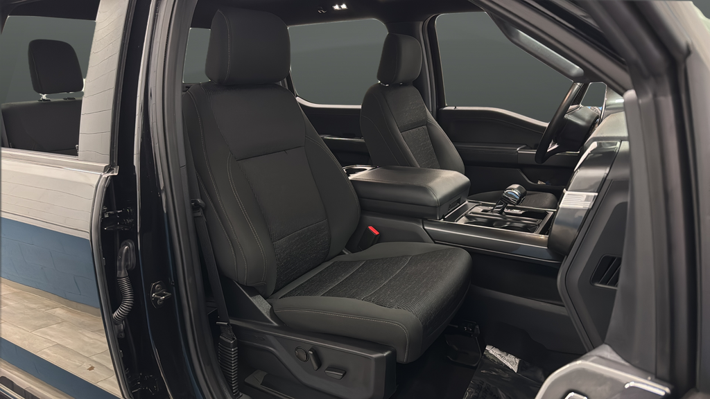 2023 Ford F-150 XLT Hybrid