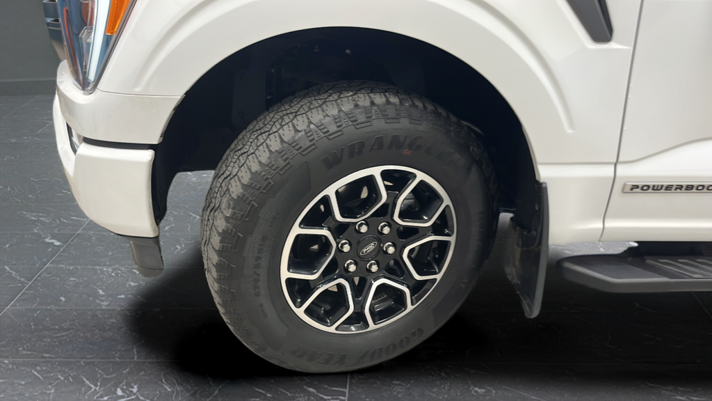 2023 Ford F-150 XLT Hybrid