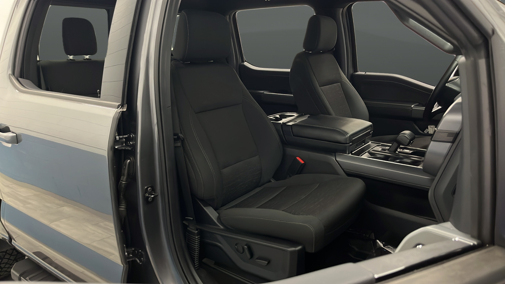 2025 Ford F-150 XLT Hybrid