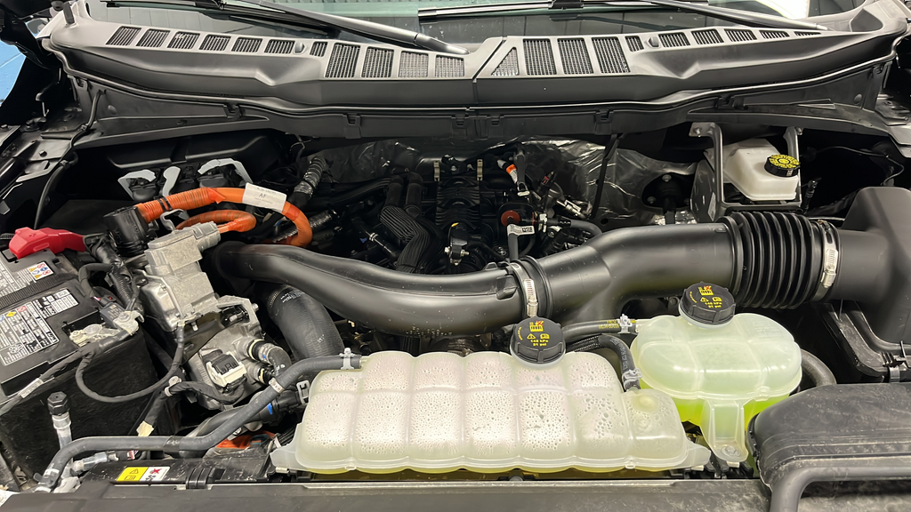 2025 Ford F-150 XLT Hybrid