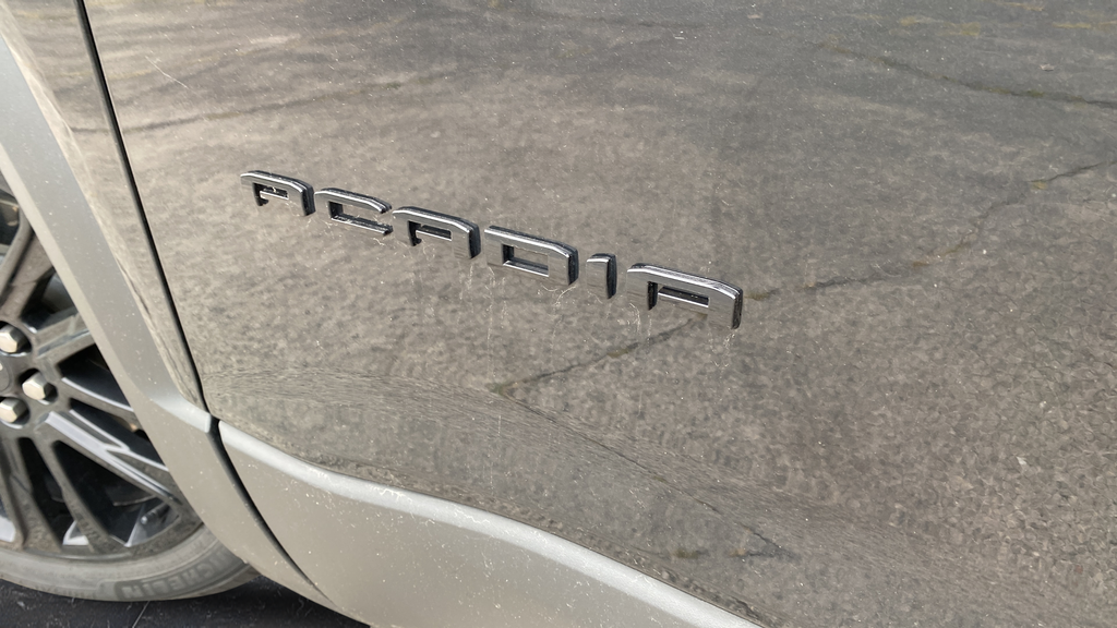 2022 GMC Acadia SLE