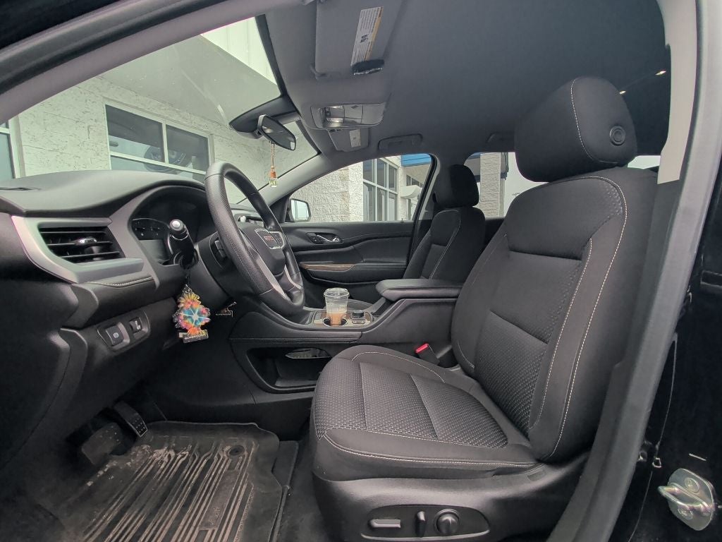 2022 GMC Acadia SLE