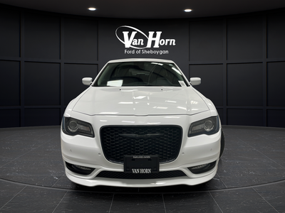2022 Chrysler 300 Touring