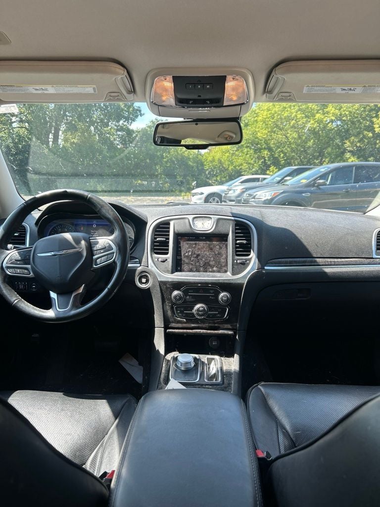 2022 Chrysler 300 Touring