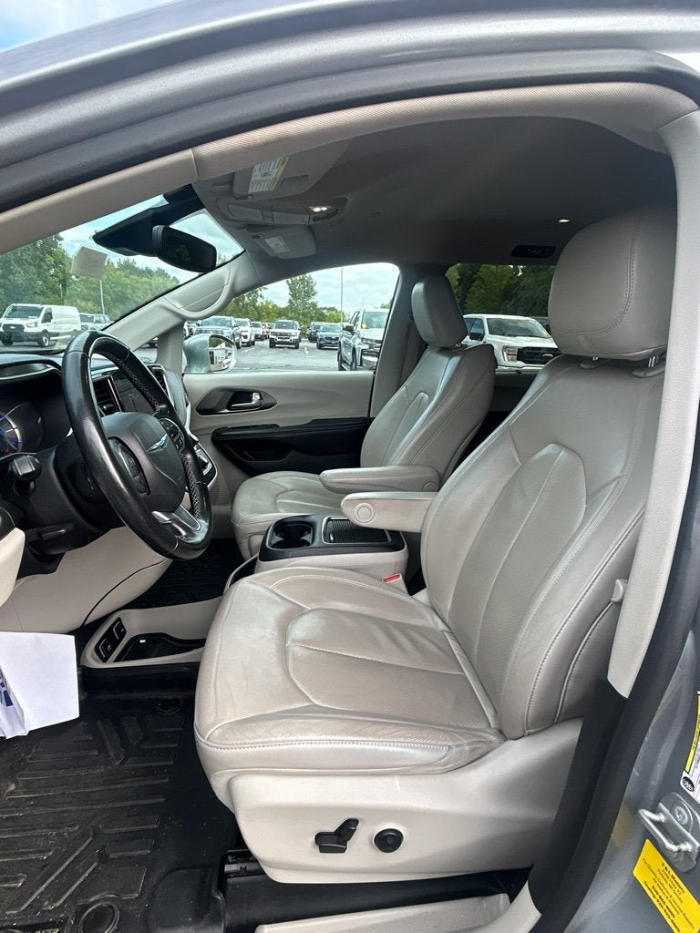 2021 Chrysler Pacifica Hybrid Touring L