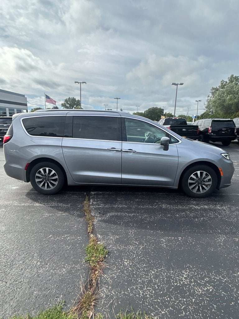 2021 Chrysler Pacifica Hybrid Touring L