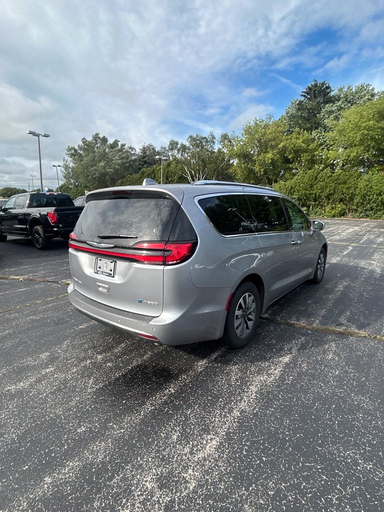 2021 Chrysler Pacifica Hybrid Touring L