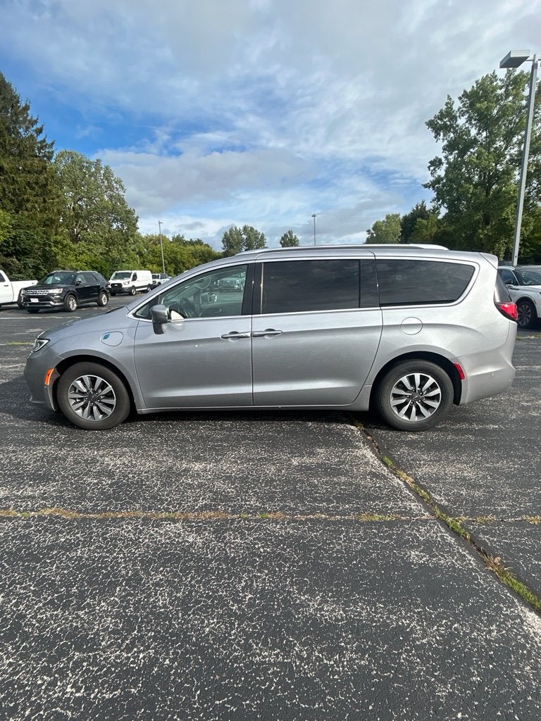 2021 Chrysler Pacifica Hybrid Touring L