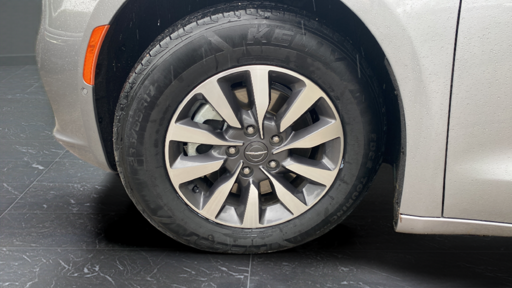 2021 Chrysler Pacifica Hybrid Touring L