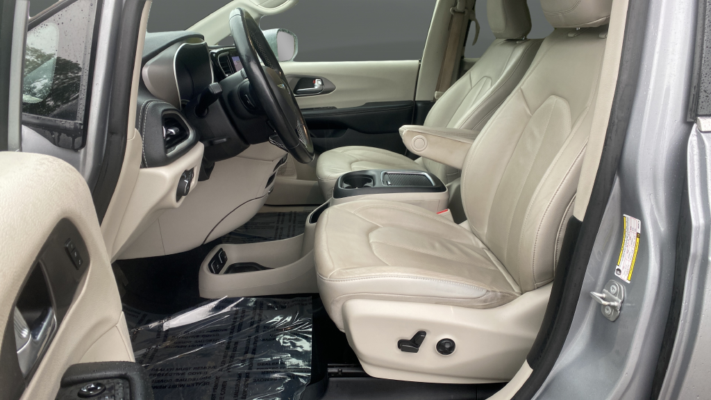 2021 Chrysler Pacifica Hybrid Touring L