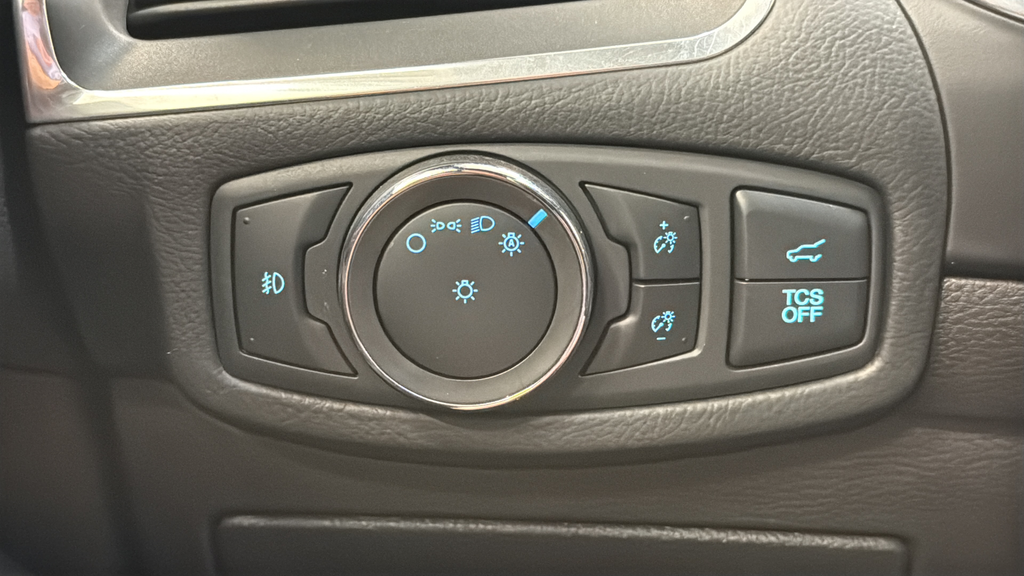 2020 Ford Edge Titanium
