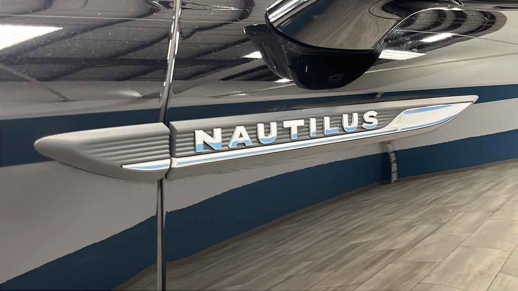 2023 Lincoln Nautilus Standard