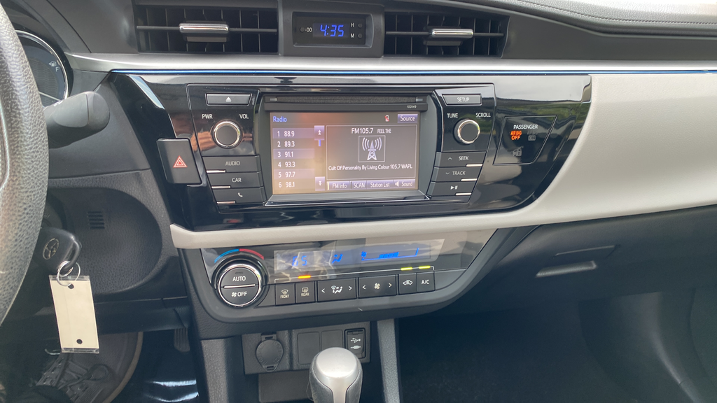 2014 Toyota Corolla LE Plus
