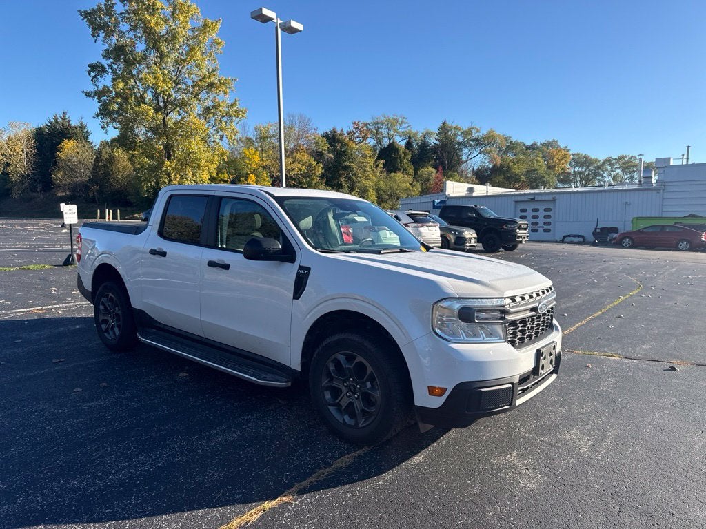 2023 Ford Maverick XLT Hybrid