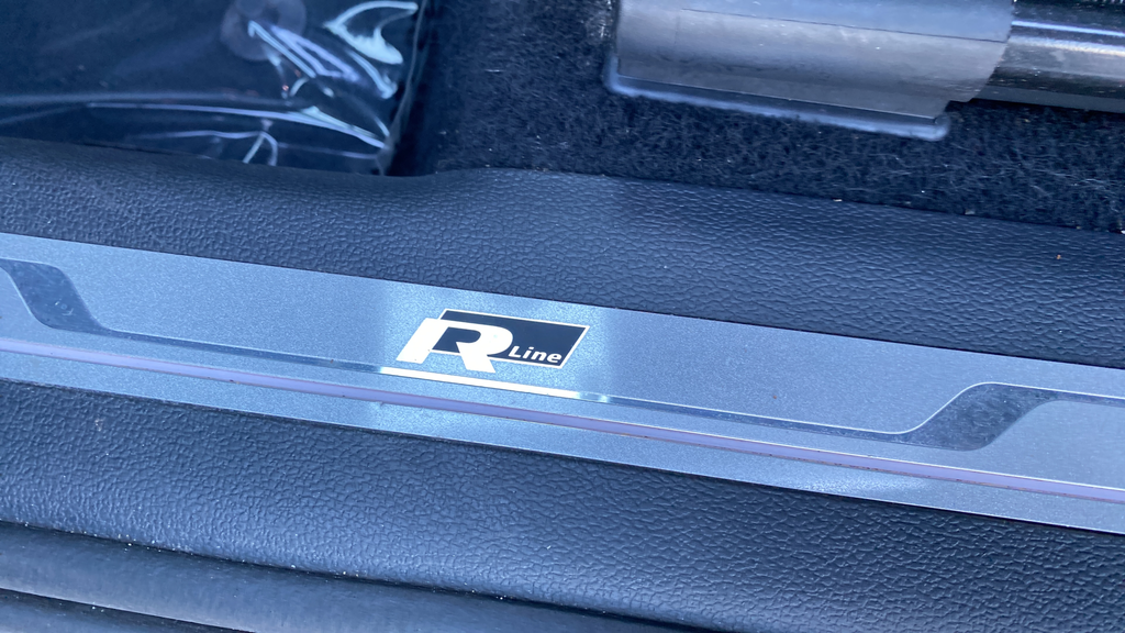 2019 Volkswagen Tiguan 2.0T SEL Premium R-Line 4Motion