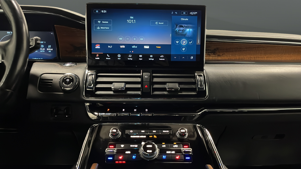 2022 Lincoln Navigator Black Label