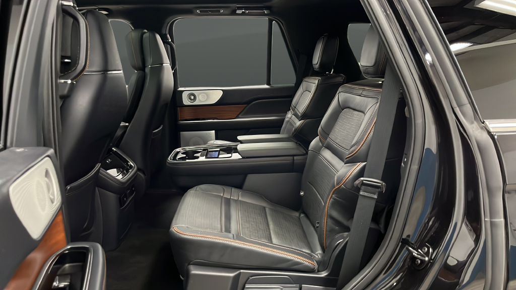 2022 Lincoln Navigator Black Label