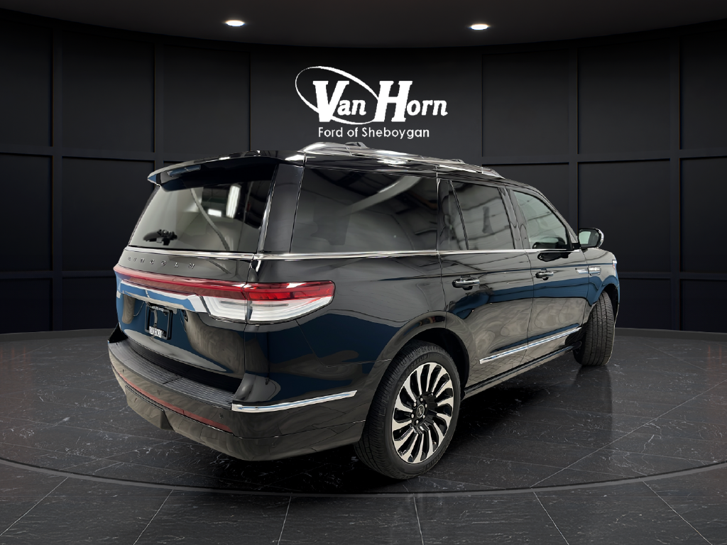 2022 Lincoln Navigator Black Label