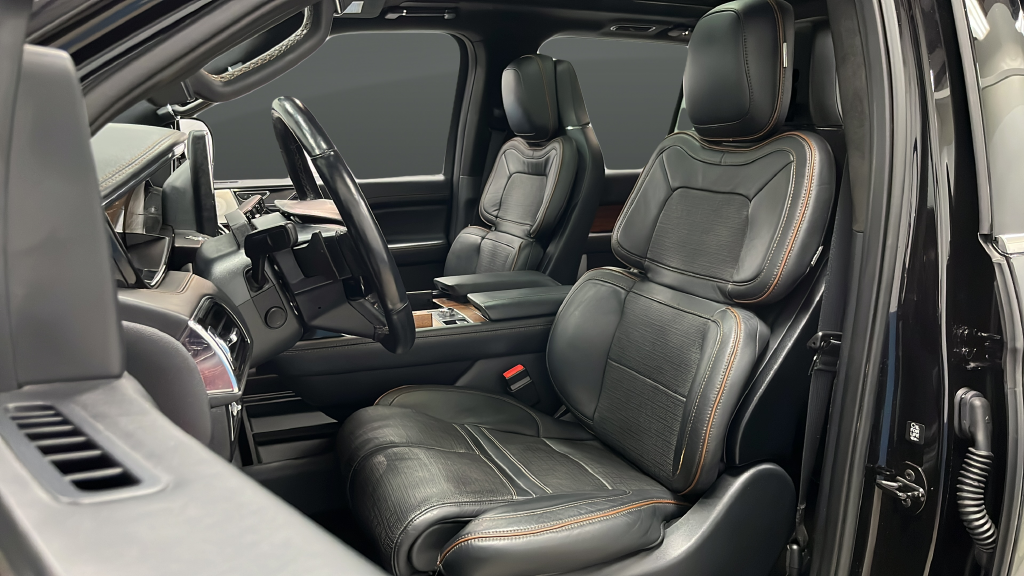 2022 Lincoln Navigator Black Label