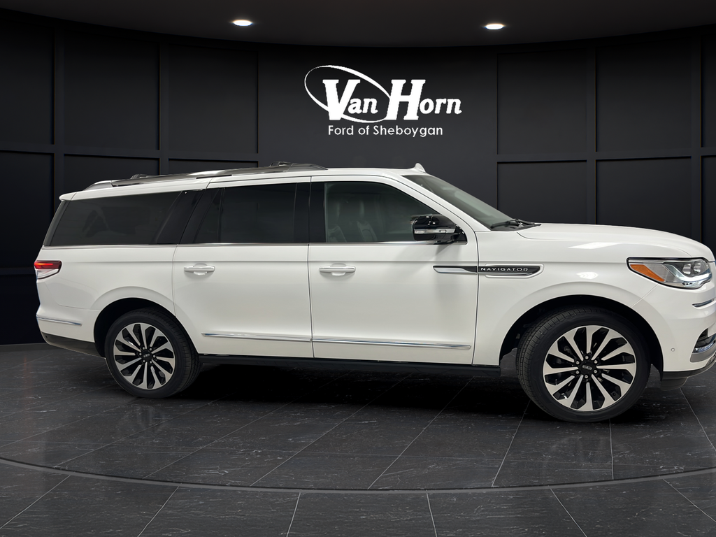2022 Lincoln Navigator L Reserve