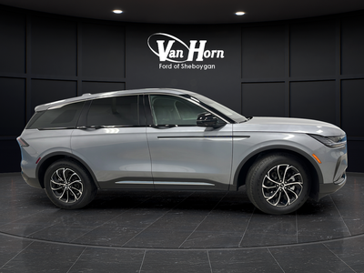 2025 Lincoln Nautilus Premiere Hybrid