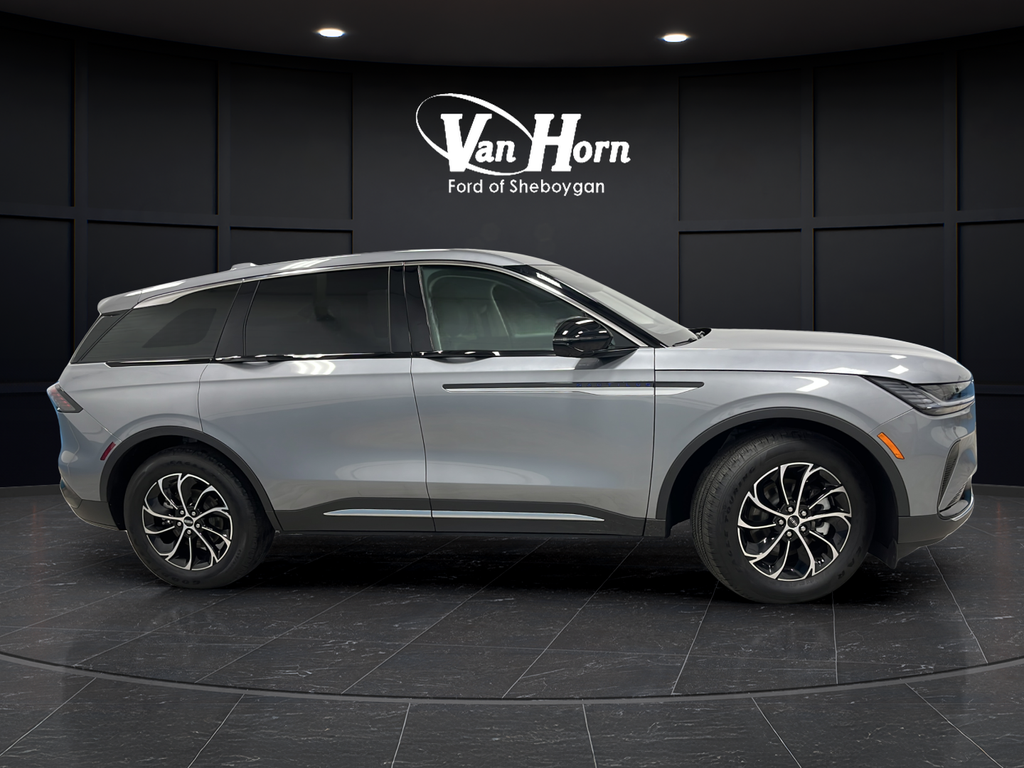 2025 Lincoln Nautilus Premiere Hybrid