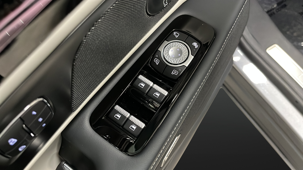 2025 Lincoln Nautilus Premiere Hybrid