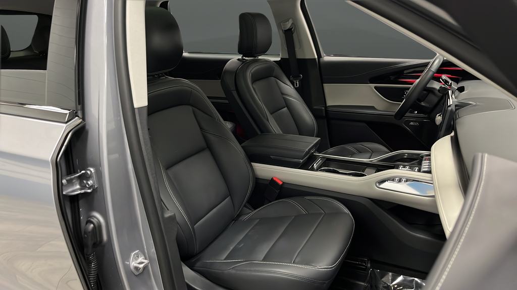 2025 Lincoln Nautilus Premiere Hybrid