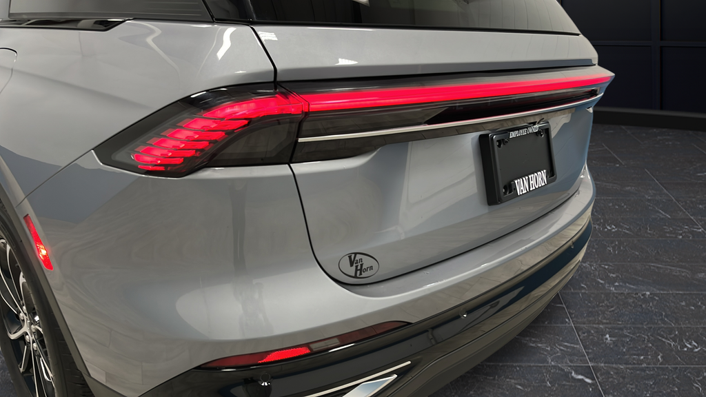 2025 Lincoln Nautilus Premiere Hybrid