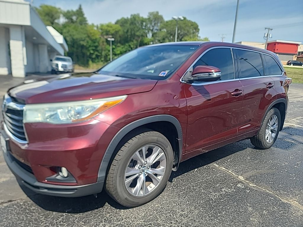 2016 Toyota Highlander LE Plus V6
