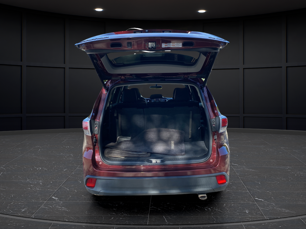 2016 Toyota Highlander LE Plus V6