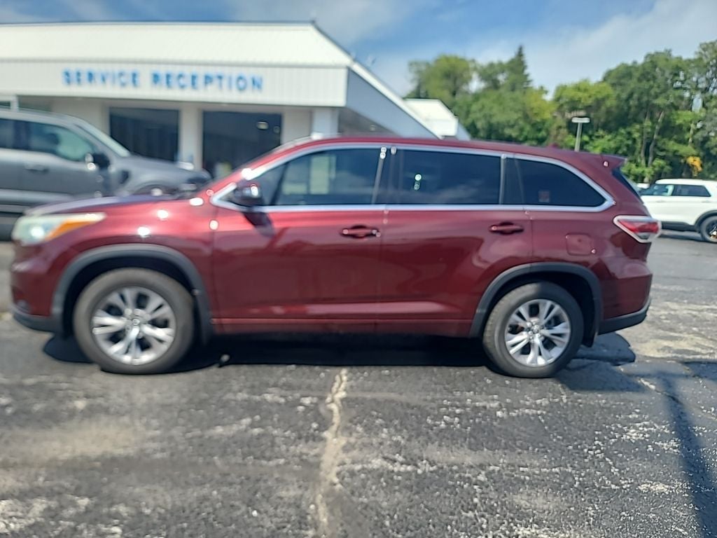 2016 Toyota Highlander LE Plus V6