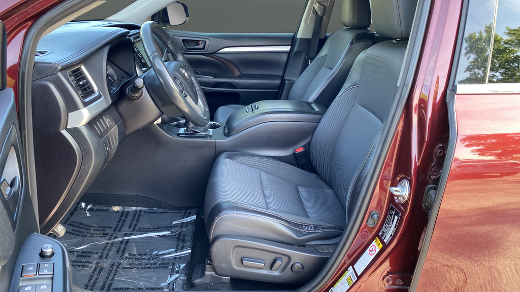 2016 Toyota Highlander LE Plus V6