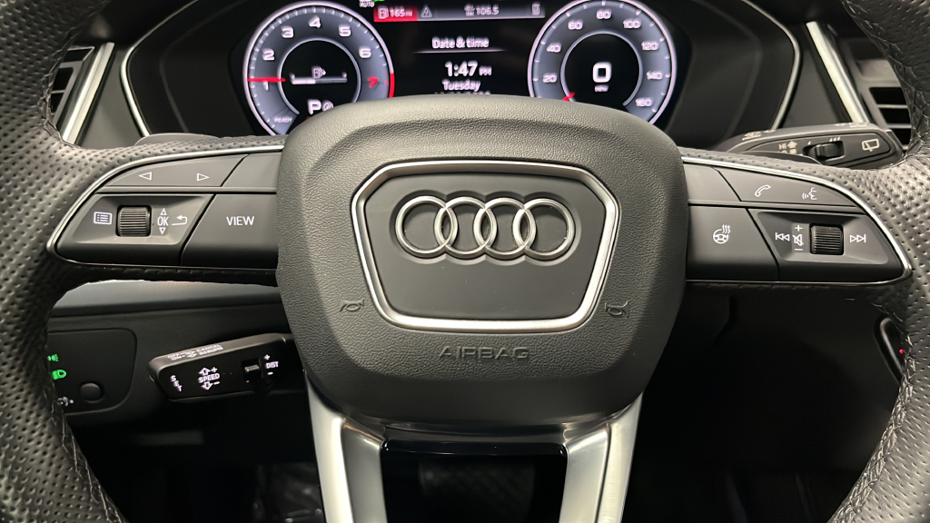 2024 Audi Q5 45 S line Premium quattro