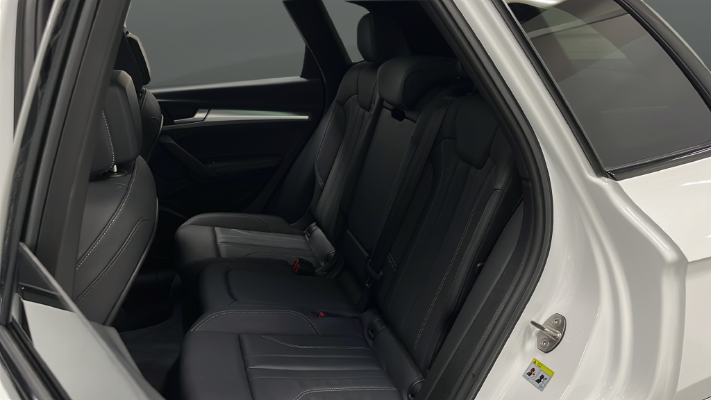2024 Audi Q5 45 S line Premium quattro