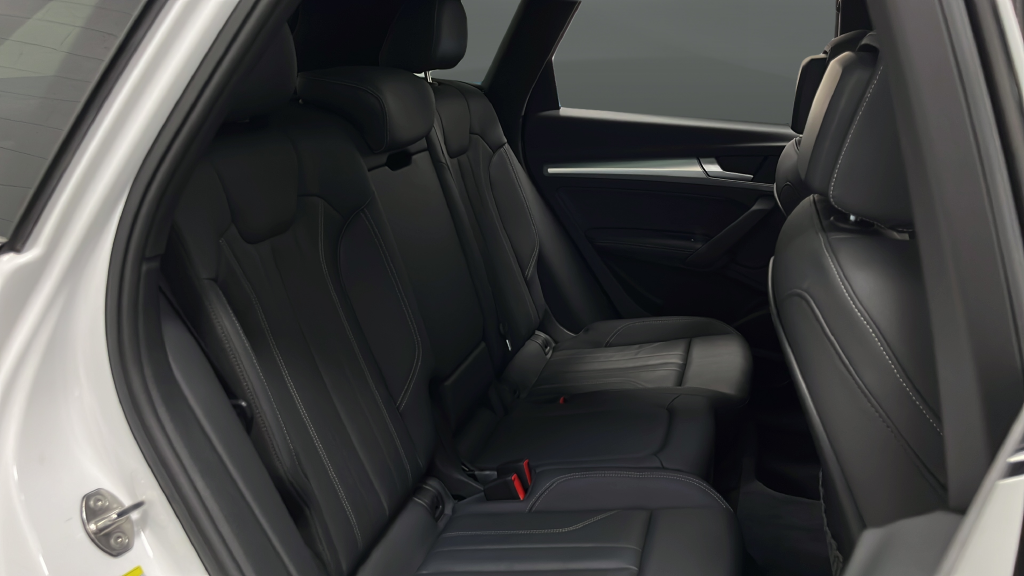 2024 Audi Q5 45 S line Premium quattro