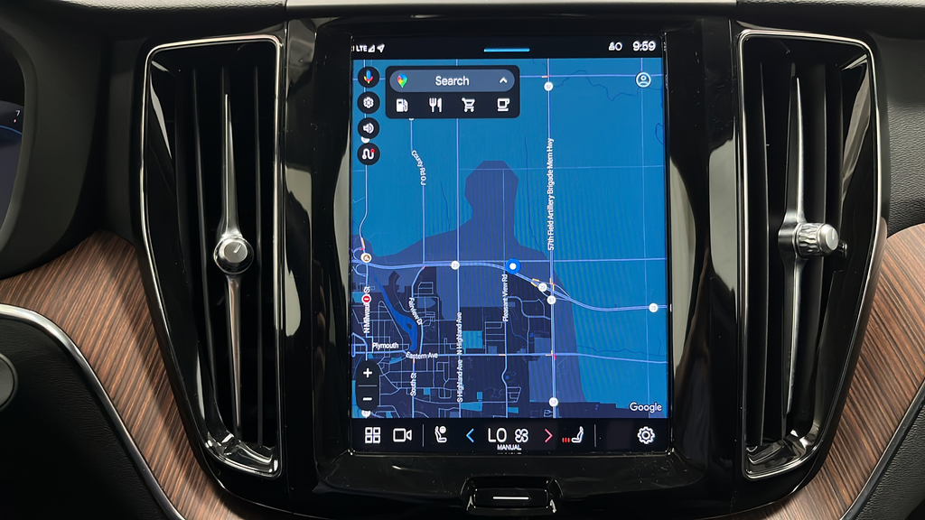 2024 Volvo XC60 B5 Plus Dark Theme