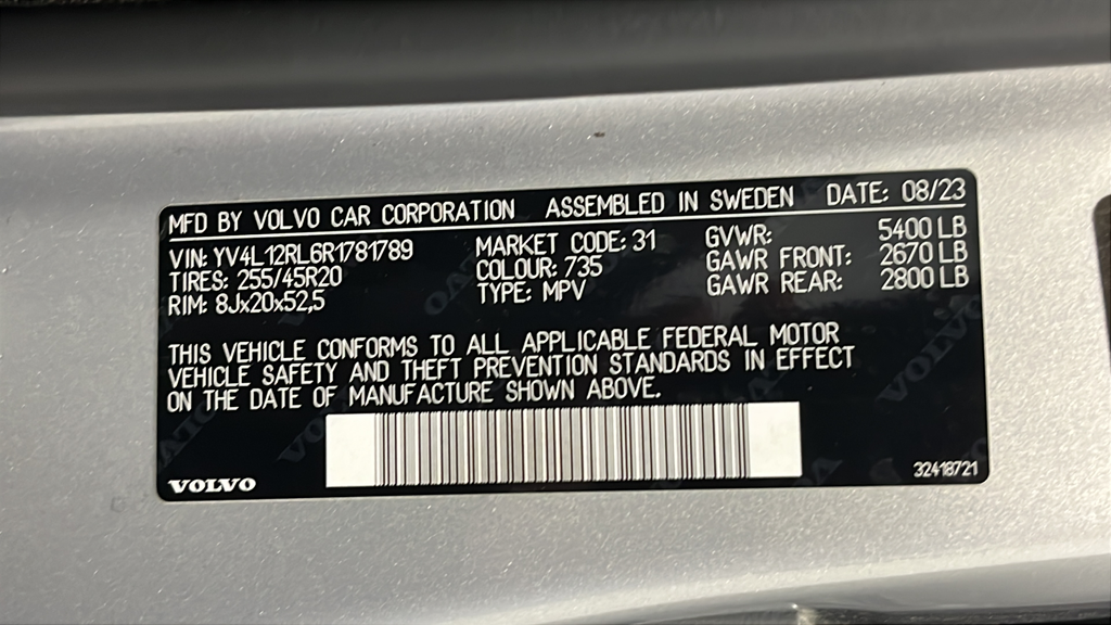 2024 Volvo XC60 B5 Plus Dark Theme
