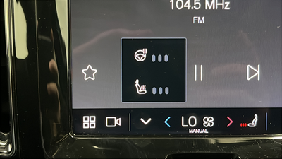 2024 Volvo XC60 B5 Plus Dark Theme