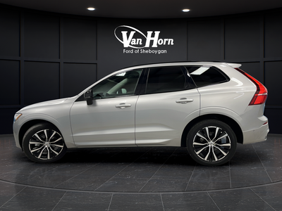 2024 Volvo XC60 B5 Plus Dark Theme