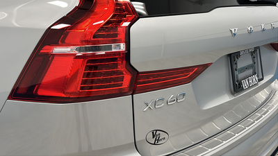 2024 Volvo XC60 B5 Plus Dark Theme