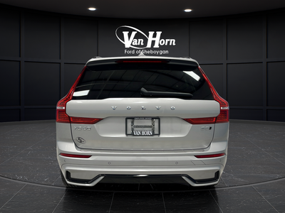 2024 Volvo XC60 B5 Plus Dark Theme