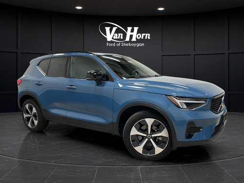 2024 Volvo XC40 B5 Core