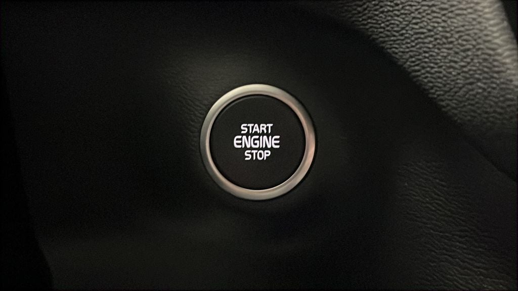 2024 Volvo XC40 B5 Core